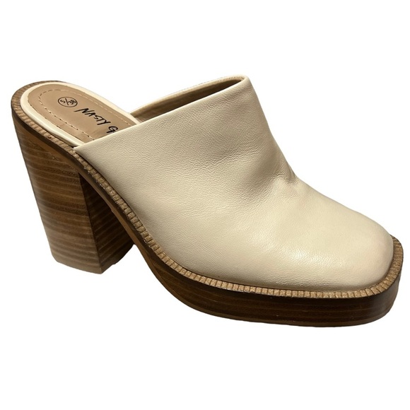 Nasty Gal Shoes - Nasty Gal Ivory Leather Chunky Wood Stacked Heel Mules